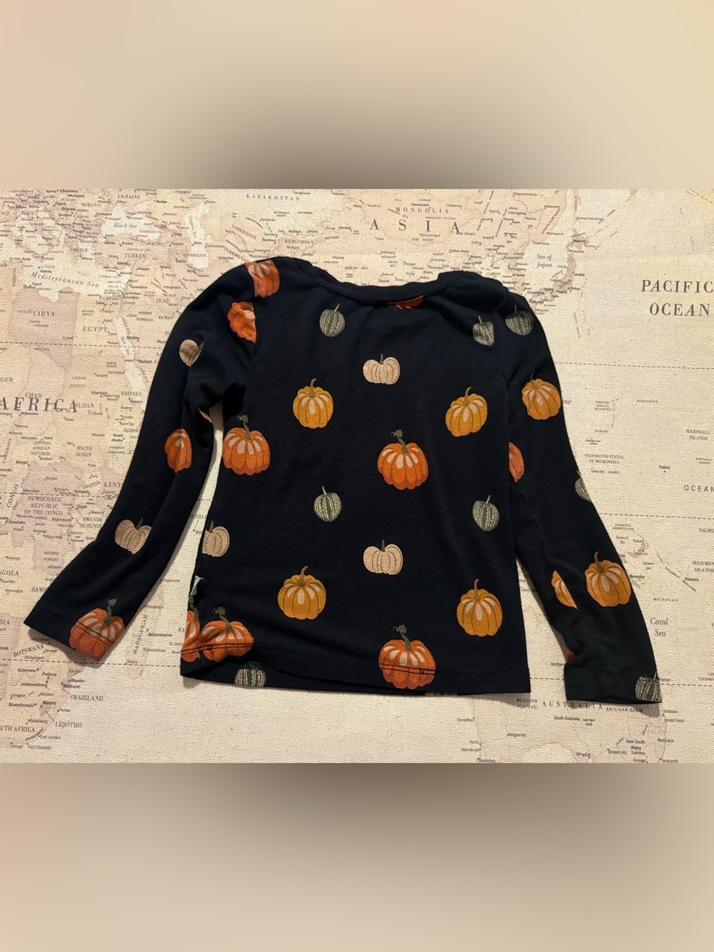 Kyte Baby 12-18Mo Pumpkin Print Long Sleeve Pocket Tee - Picture 3 of 6